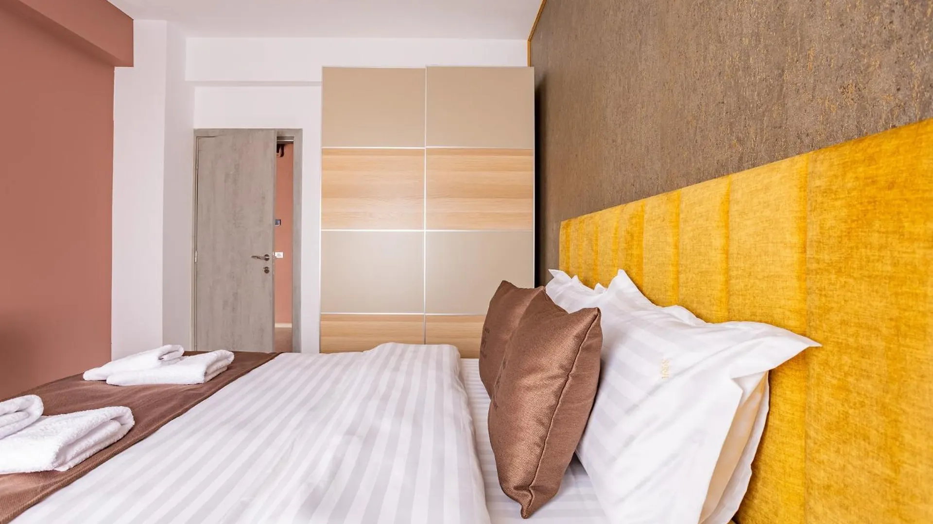 Luxury Sabina 35 Apartment Bucharest 0*,  Romania